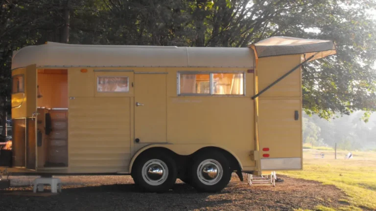 Why Everyone s Turning Old Horse Trailers Into Gorgeous Tiny Homes on Wheels